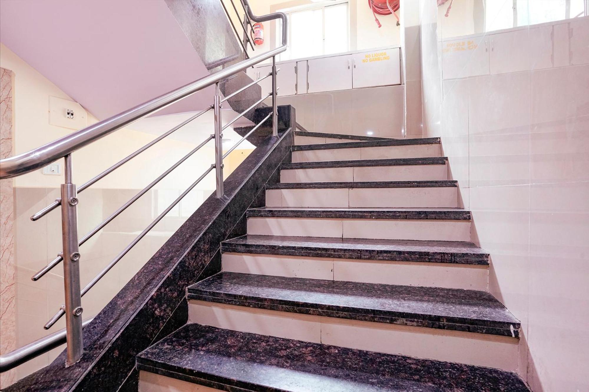 Fabhotel Everest Vashi المظهر الخارجي الصورة
